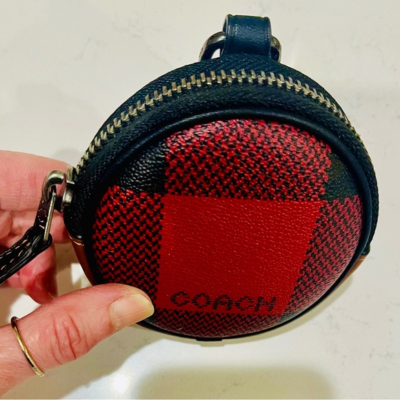 New Coach Round Coin Case With Buffalo Plaid Print - Deadstock RARE - Picture 12 of 16